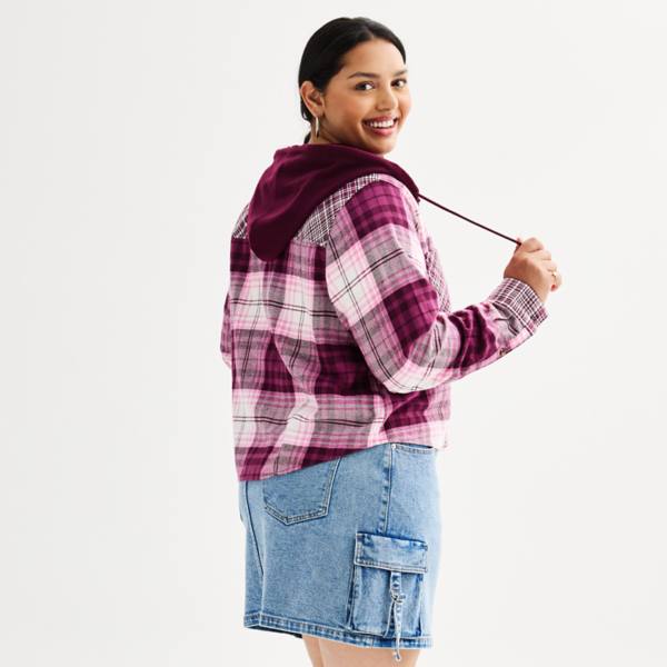 Juniors' Plus Size SO® Hooded Shrunken Shirt So