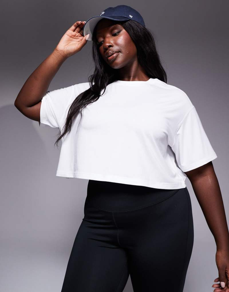 ASOS 4505 Curve Icon quick dry performance cropped boxy T-shirt in white Asos 4505