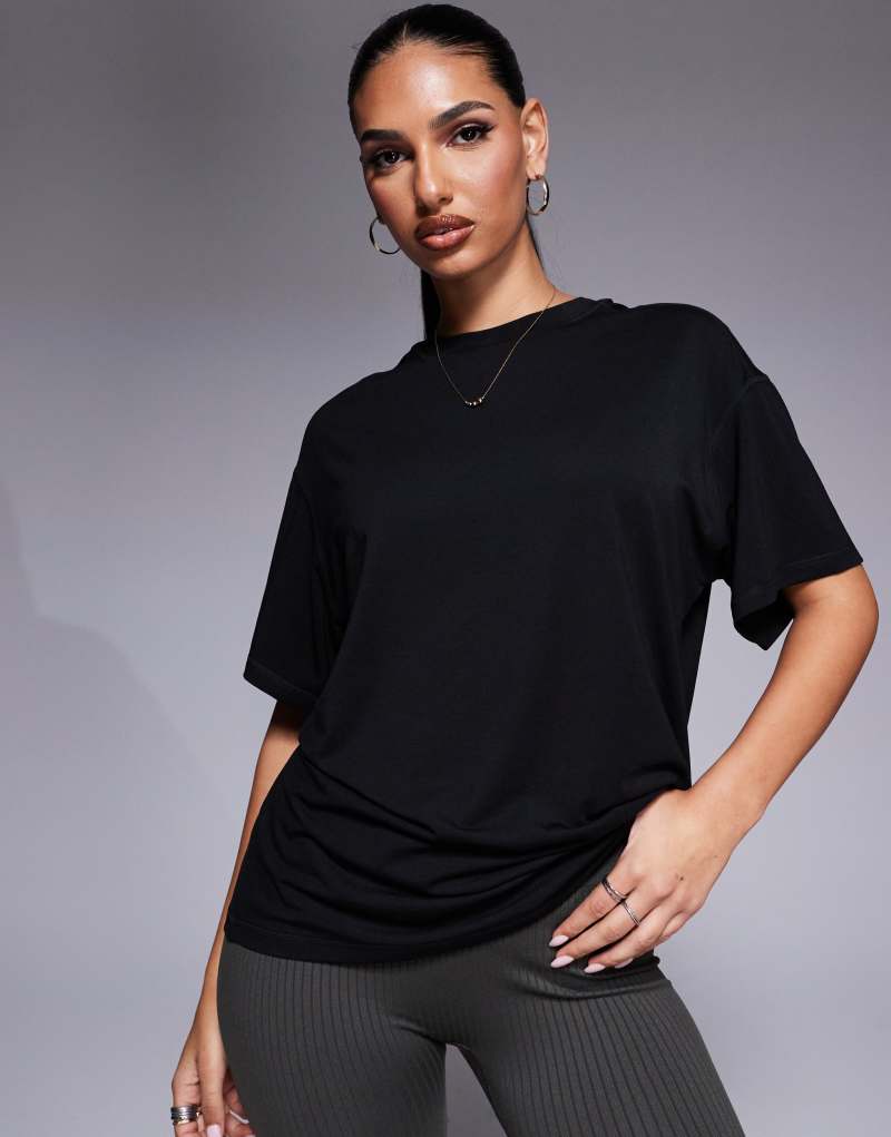 ASOS 4505 Icon quick dry performance oversized t-shirt in black Asos 4505