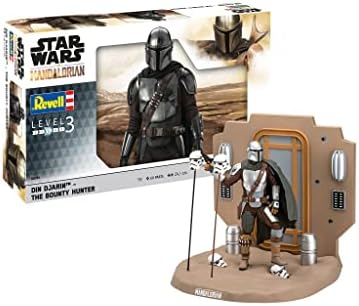 Revell 06784 Star Wars: The Mandalorian Din Djarin™ - The Bounty Hunter 1:9 Scale Unbuilt/Unpainted Plastic Model Kit with Diorama Base Revell