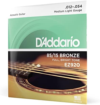 Комплект из двенадцати струн для акустической гитары D'Addario EZ920, 85/15 бронза, средне-легкий калибр (.012-.054), с ярким звучанием D'Addario