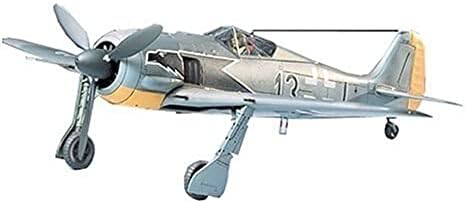 Сборная пластиковая модель самолета TAMIYA 1/48 Focke Wulf FW190 A3, детали на литниках Tamiya