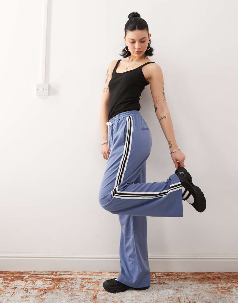 Noisy May wide leg pants with side stripe in blue Noisy May