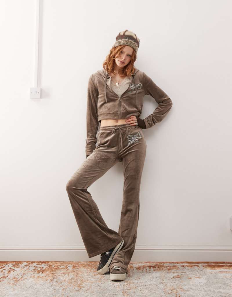 Noisy May high waisted velour pants in mink - part of a set Noisy May