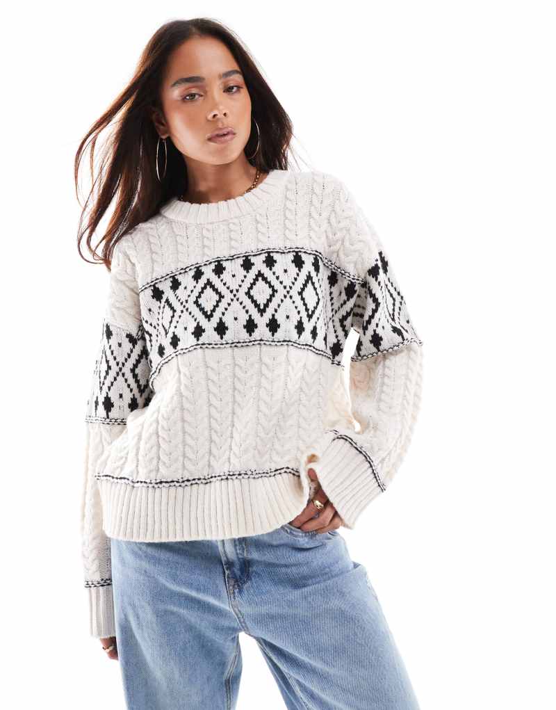 ONLY round neck argyle knitted sweater in white Only