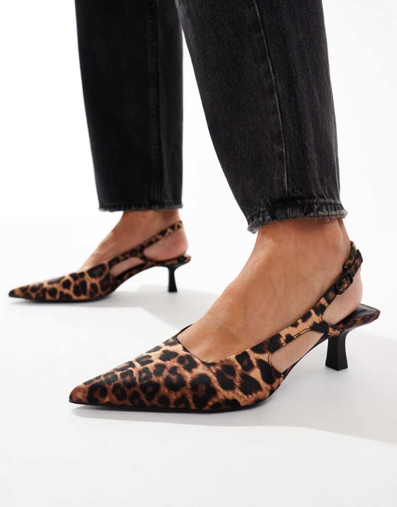 Stradivarius Wide Fit slingback heeled pumps in leopard print Stradivarius