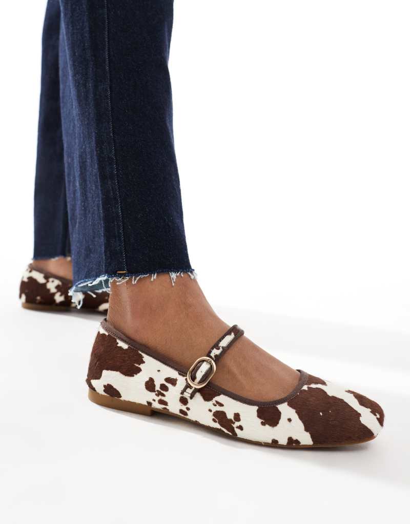 Stradivarius flat mary jane in cow print Stradivarius