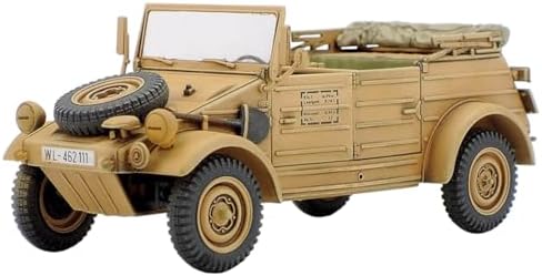 Модель автомобиля Tamiya Kubelwagen Тип 82, масштаб 1/48, с детализированным кузовом и двумя фигурками пилотов Tamiya