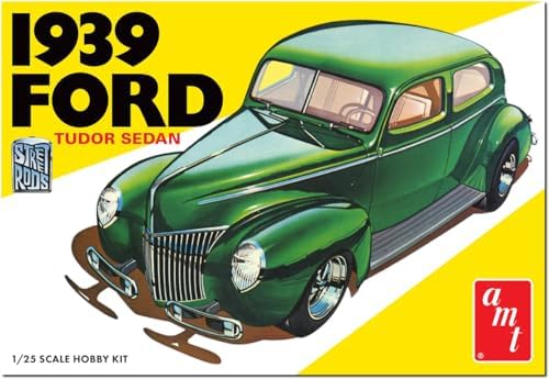 AMT 1939 Ford Sedan Street Rod Series 1:25 Scale Model Kit Amt