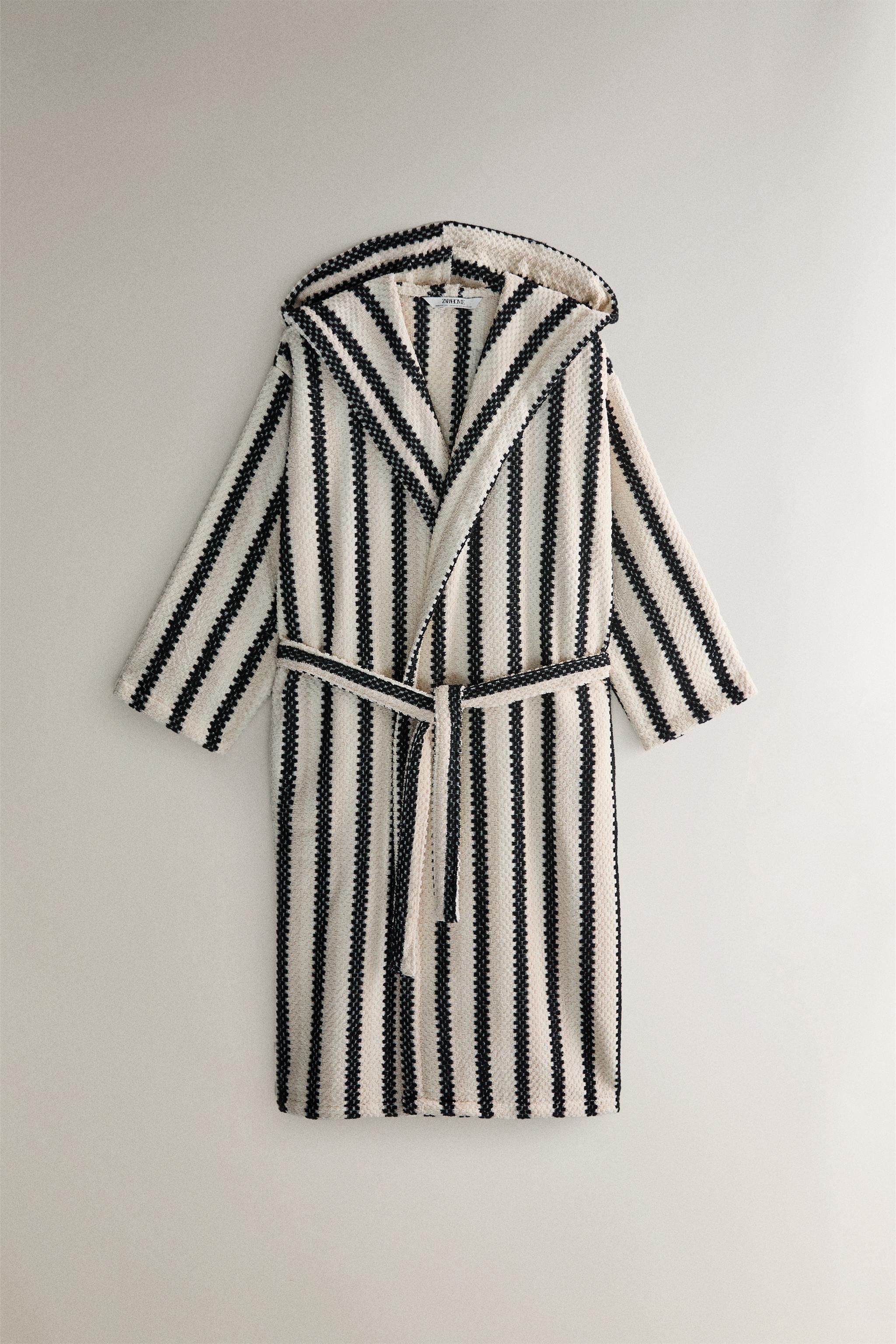 GEOMETRIC JACQUARD BATHROBE Zara Home