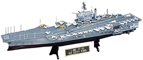 Сборная модель корабля Academy U.S.S Kitty Hawk в масштабе 1/800 с 58 самолетами и большим стендом для демонстрации Academy