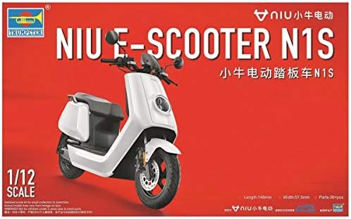 Trumpeter 007305 NIU E-Scooter N1S pre-Painted Plastic Model kit, Coloured Trumpeter