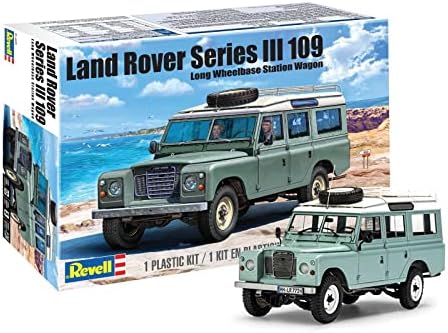 Revell Level 5 Model Kit Land Rover Series III 109 Long Wheelbase Station Wagon 1/24 Scale Model Revell