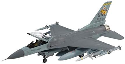 Строительная модель Tamiya F-16 Cj Fighting Falcon 1/72 с полным комплектом оборудования Tamiya