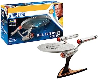 Модель космического корабля Revell U.S.S. Enterprise NCC-1701 (TOS) в масштабе 1:600 с детализированной поверхностью и инструкцией Revell