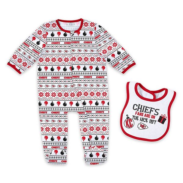 Newborn & Infant WEAR by Erin Andrews Kansas City Chiefs Allover Print Full-Zip Sleeper & Bib Set WEAR by Erin Andrews