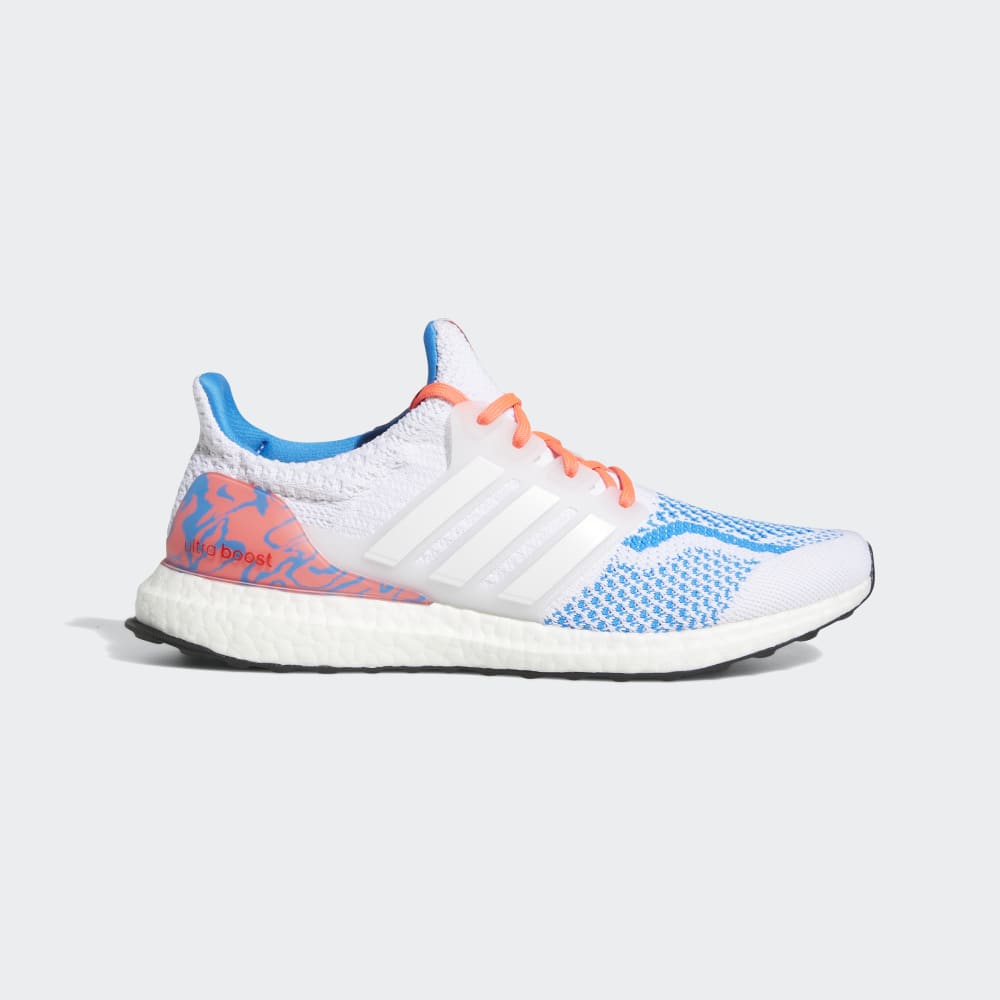 Кроссовки Ultraboost 5 DNA с амортизацией BOOST и верхом из 50% пластика Parley Ocean Adidas