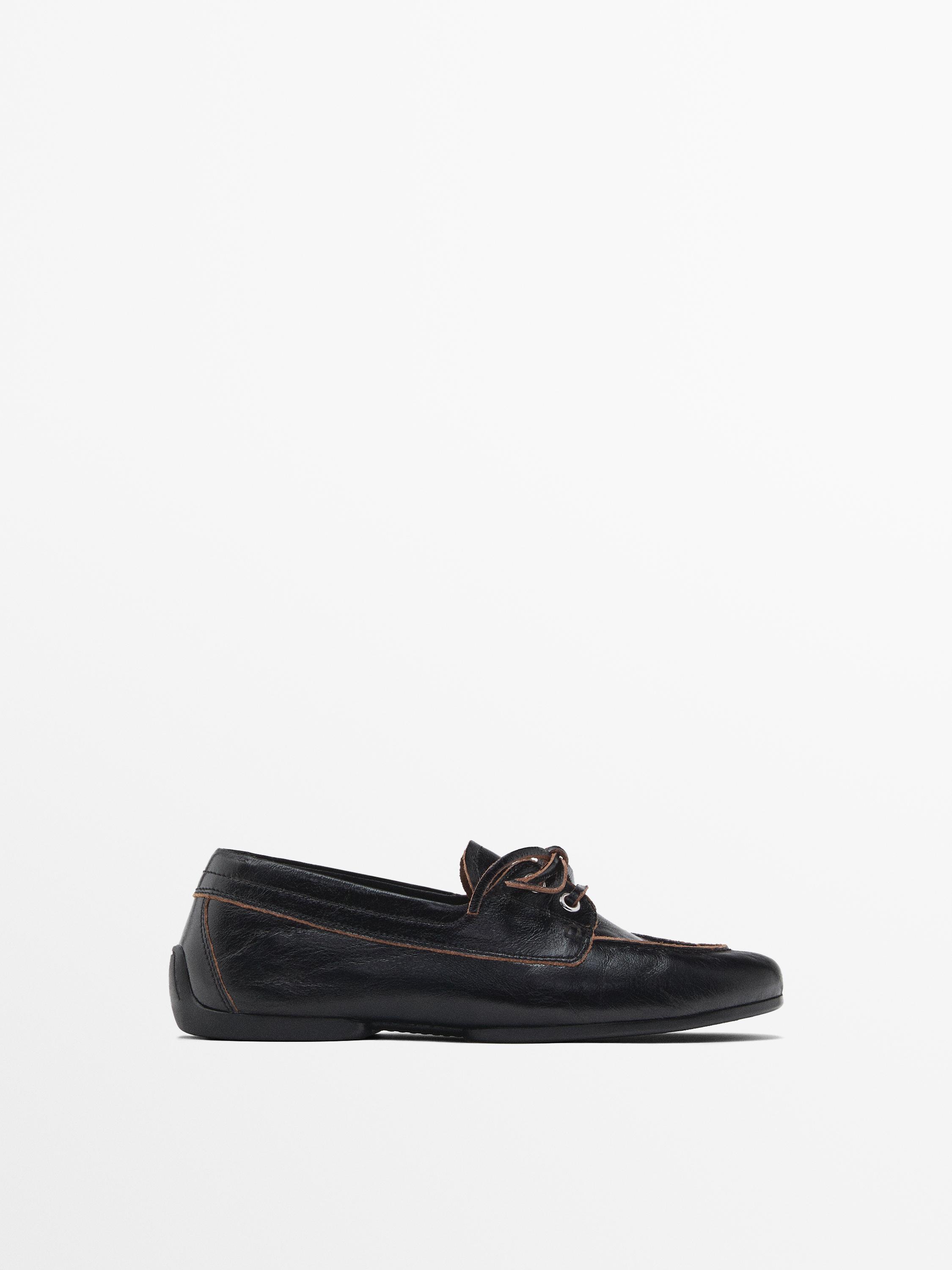 Shiny leather deck shoes Massimo Dutti