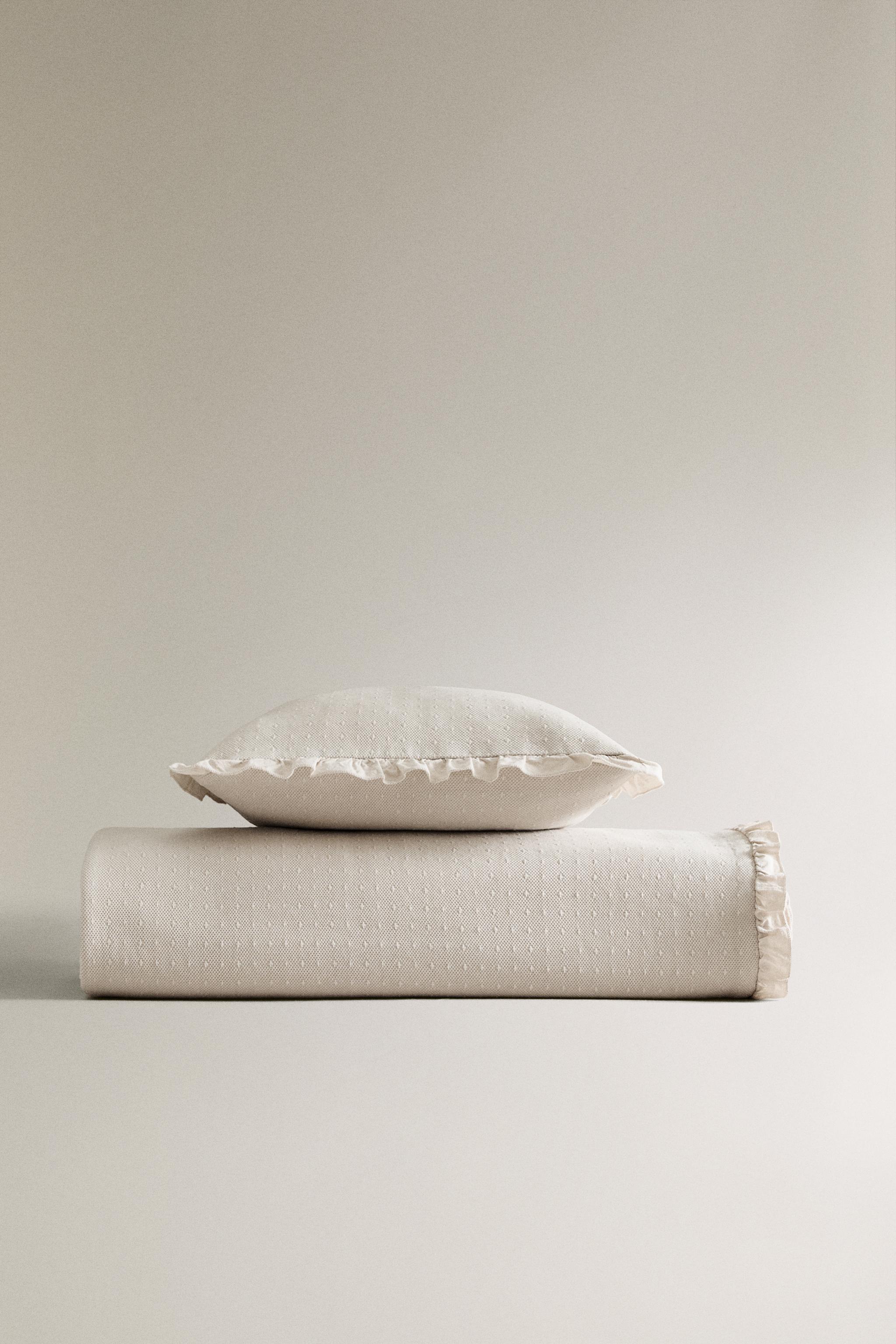 CHILDREN'S BEDSPREAD WITH RUFFLES Zara Home