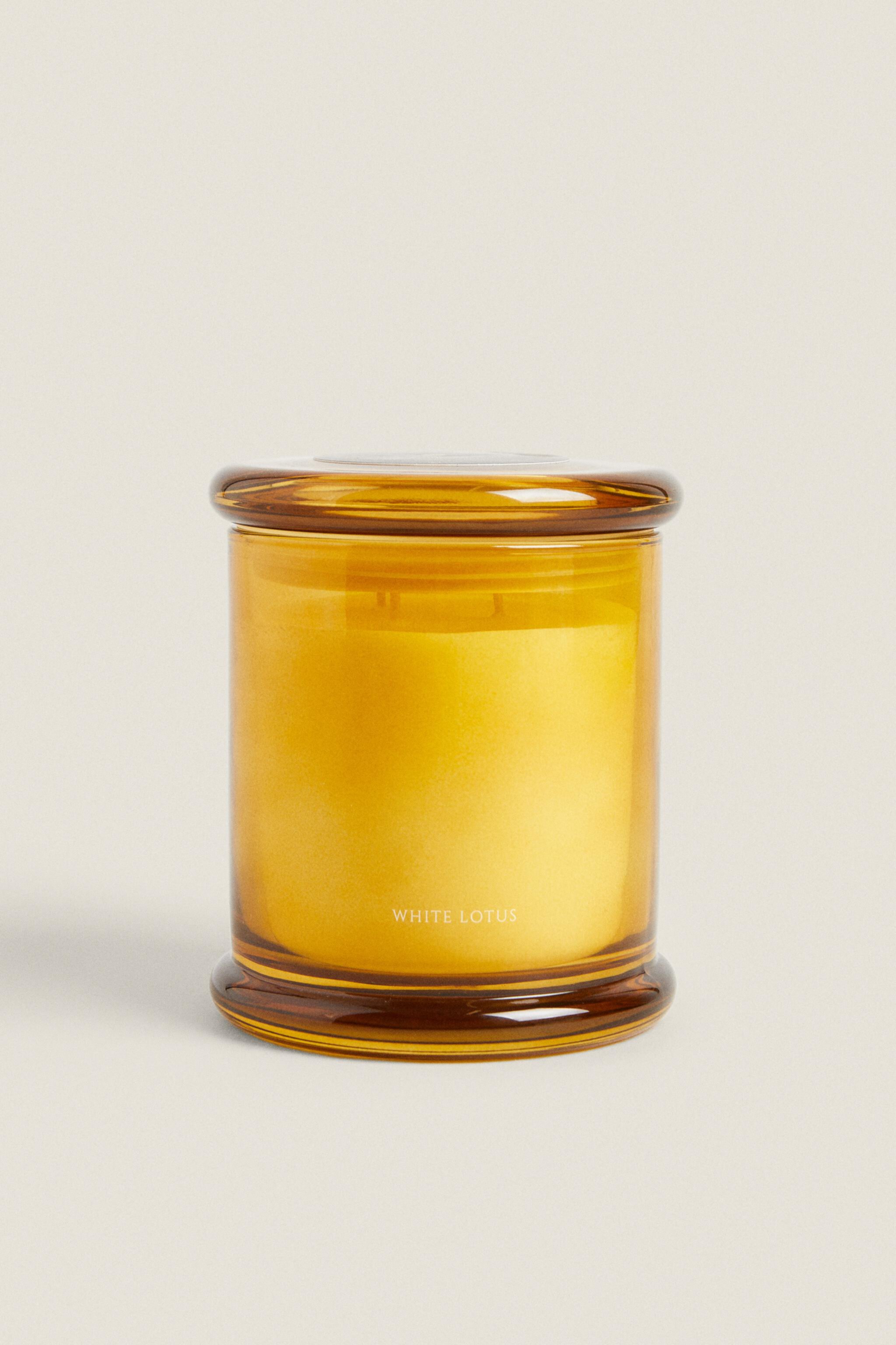 (500 G) WHITE LOTUS SCENTED CANDLE Zara Home