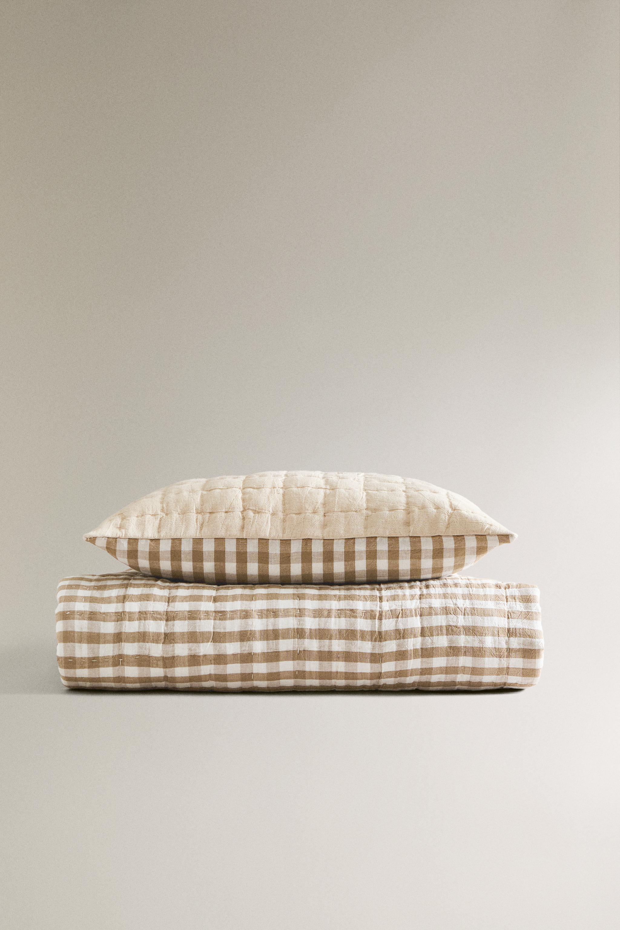 GINGHAM COTTON AND LINEN QUILT Zara Home