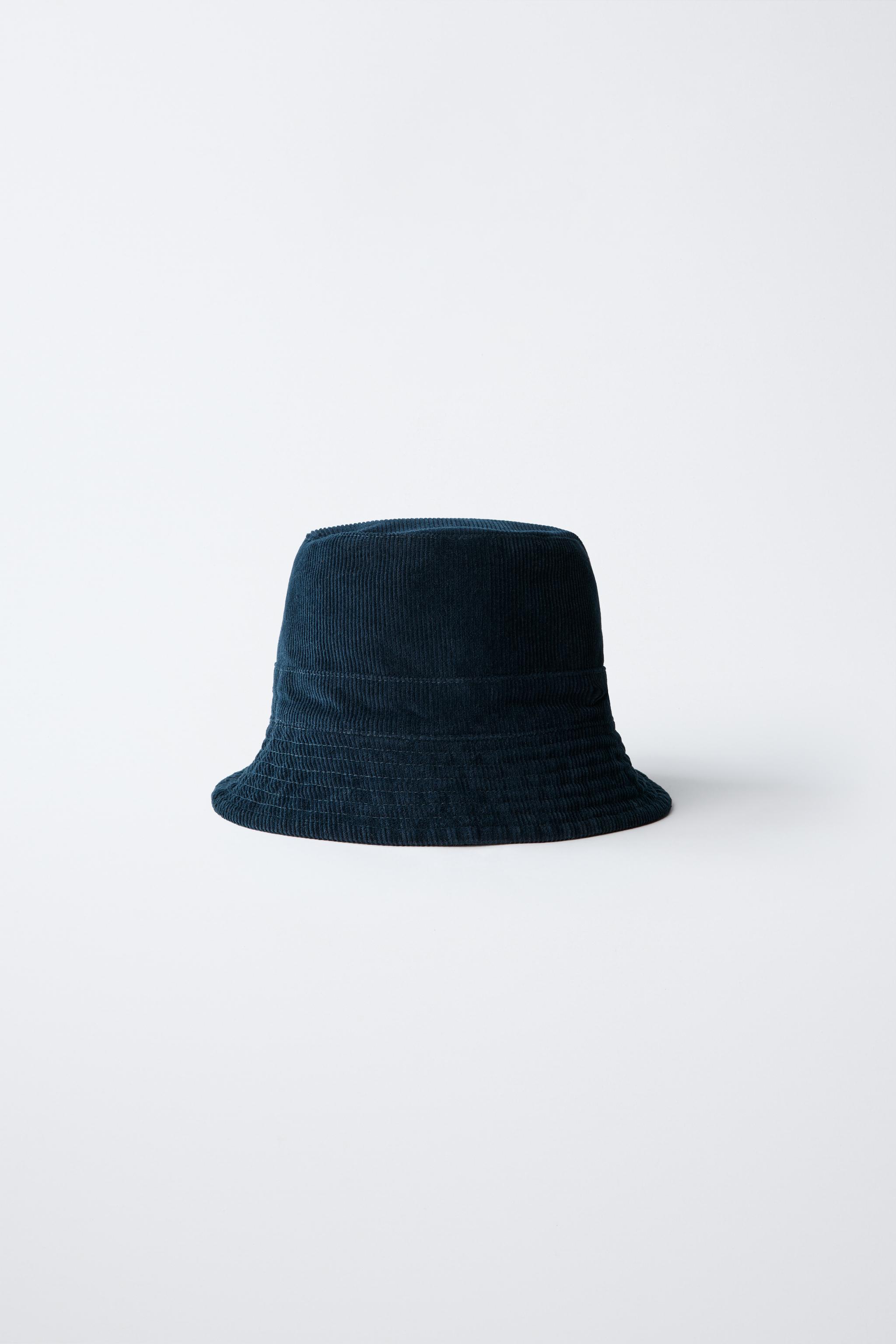 REVERSIBLE CORDUROY BUCKET HAT Zara