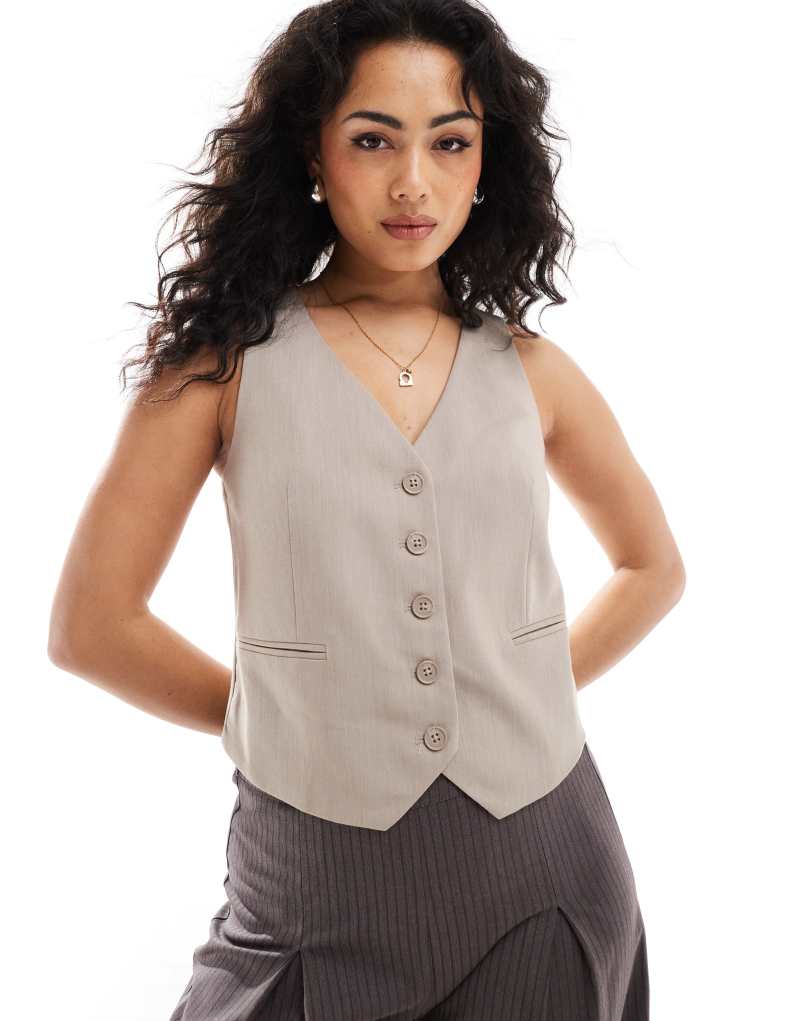 Stradivarius vest in taupe Stradivarius