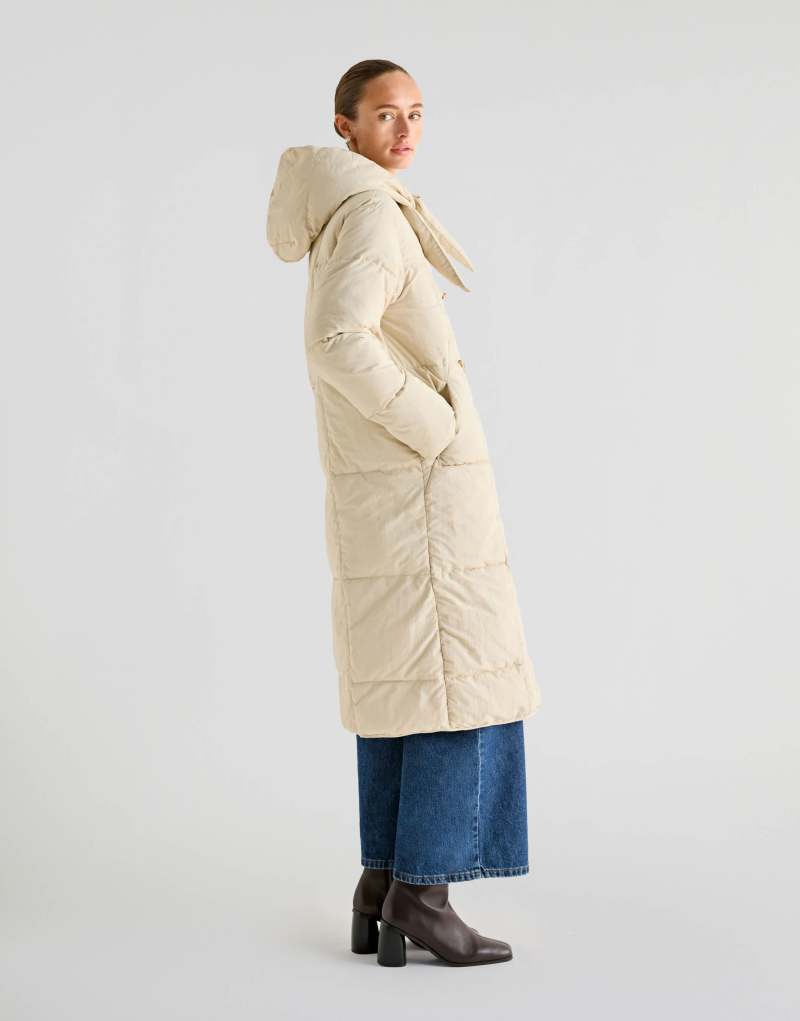 Scalpers bow hoodie puffer coat in natural Scalpers