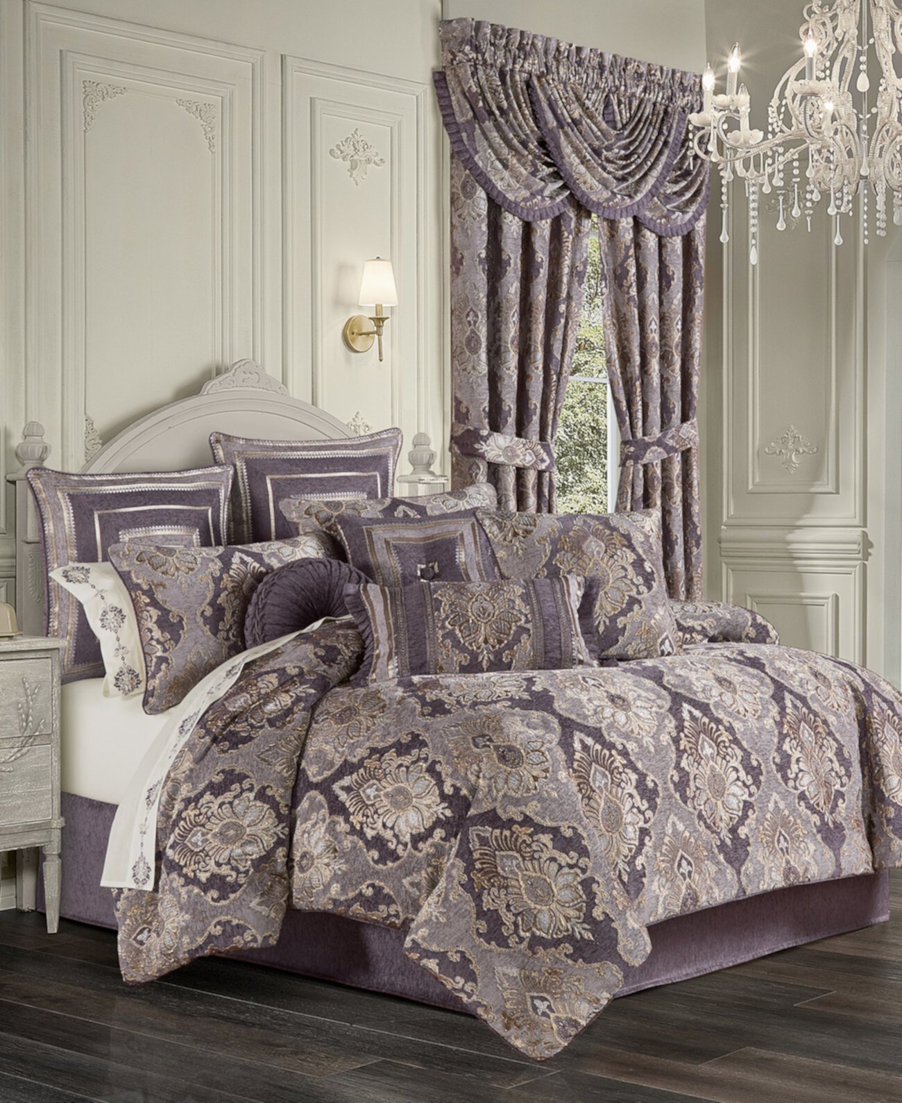 Dominique 4 Piece Comforter Set, Queen Five Queens Court