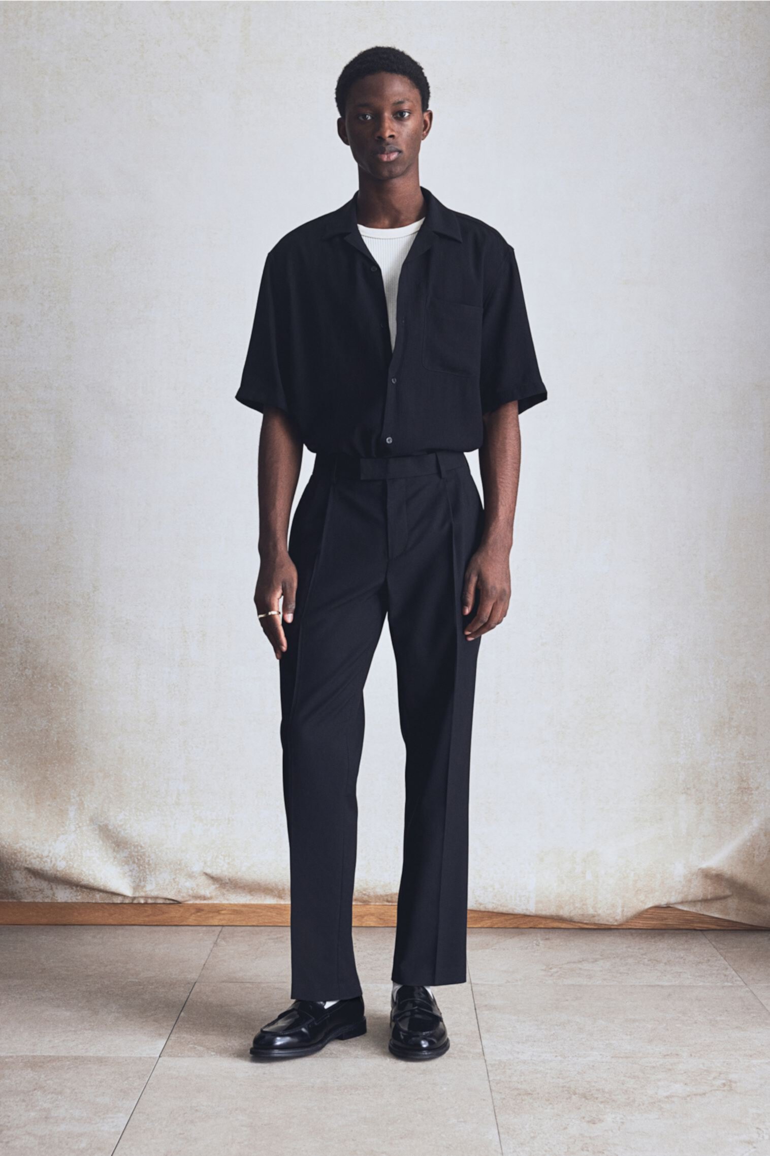 Regular-Fit Tailored Linen-Blend Pants H&M