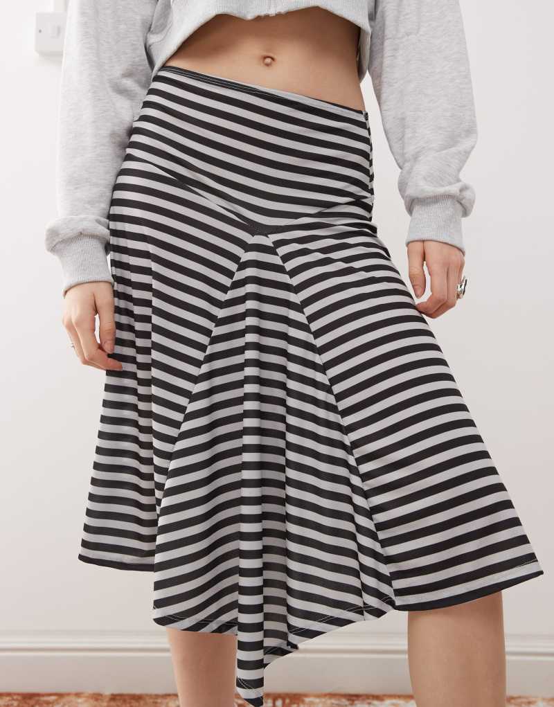 COLLUSION asymmetric midi skirt in retro gray stripe Collusion