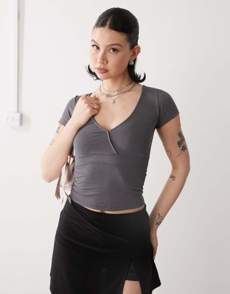 Motel machiko plunge front wrap top in charcoal gray Motel