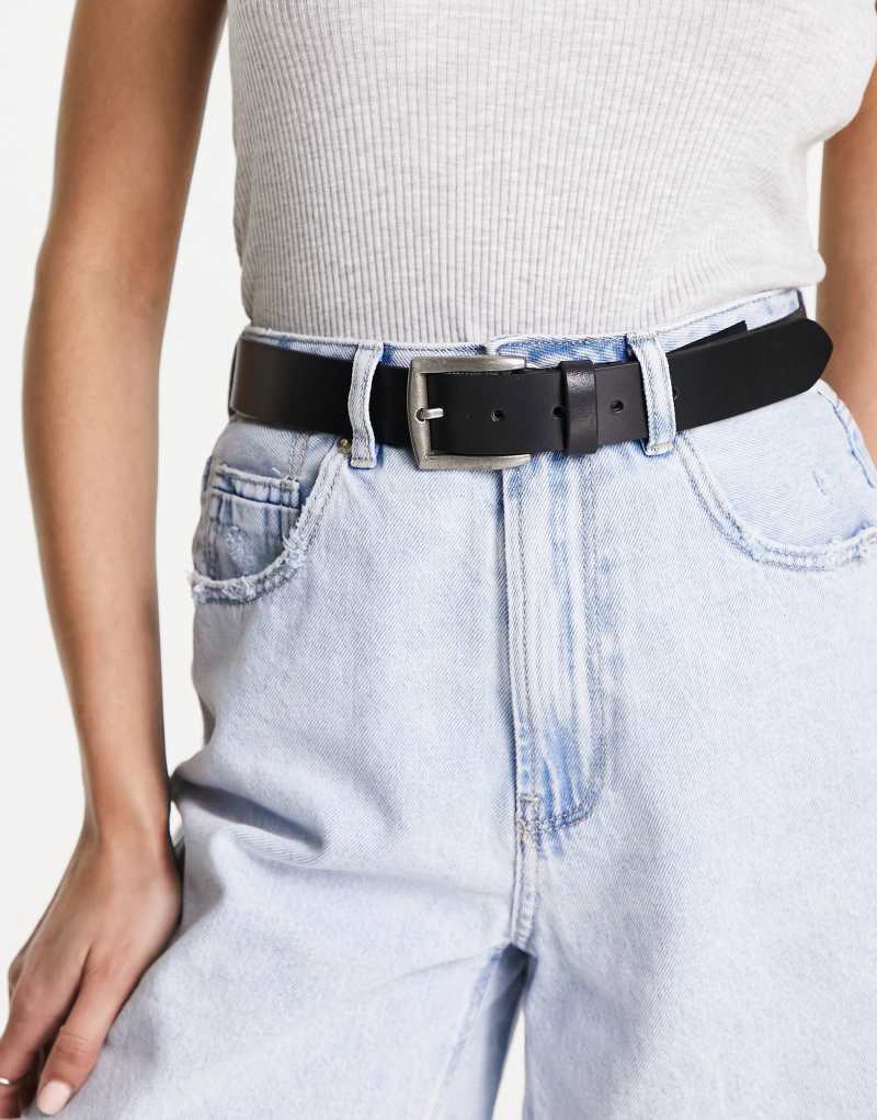 Pieces leather buckle belt in black Pieces