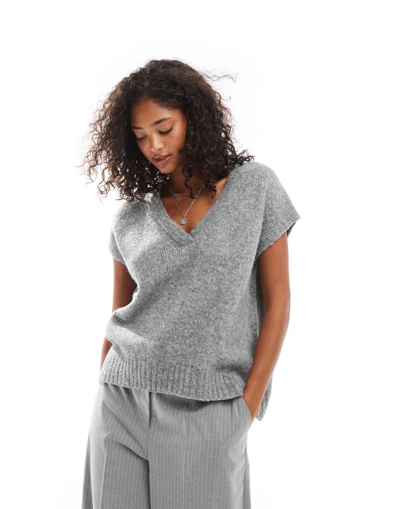 Threadbare v-neck knit vest in gray Threadbare