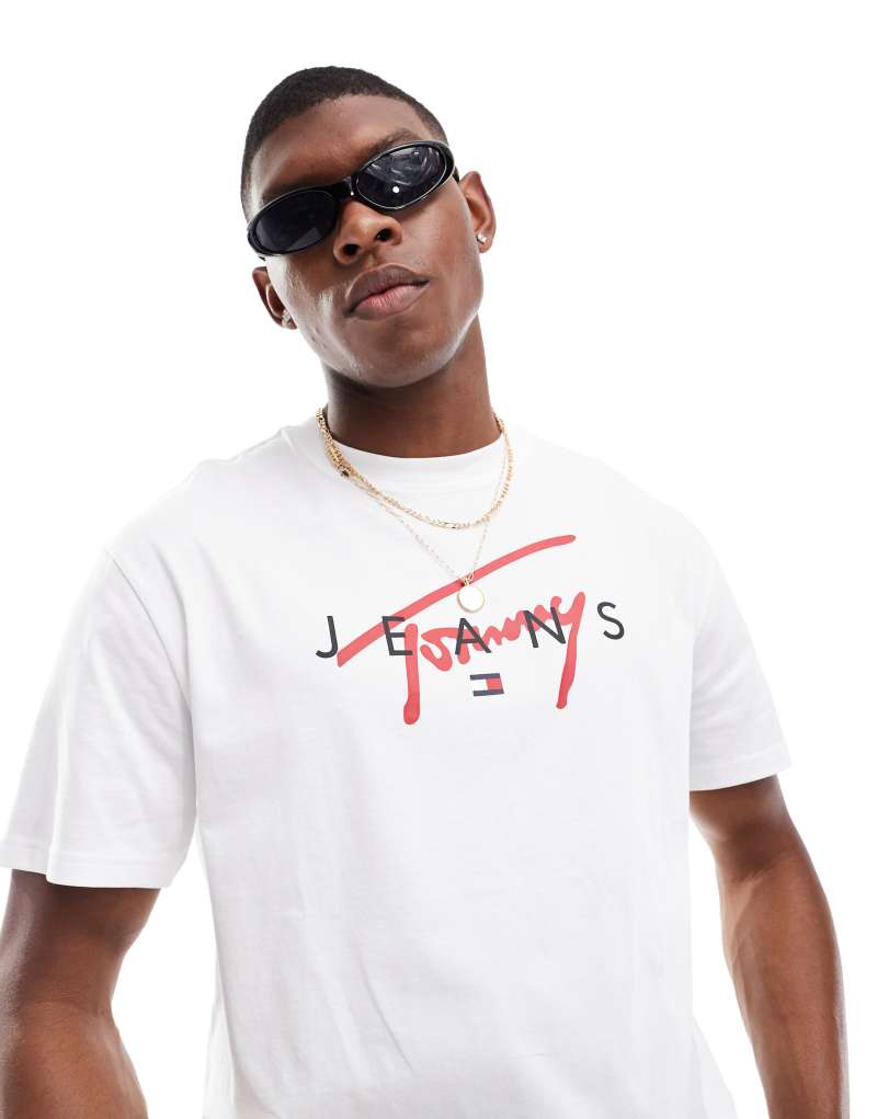 Tommy Jeans signature twist logo t-shirt in white Tommy Jeans