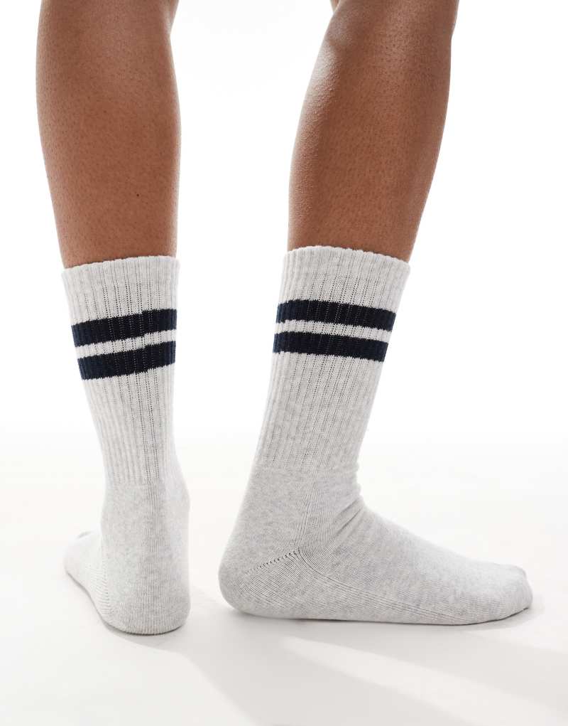 Vero Moda athletic ribbed socks in gray and navy Vero Moda