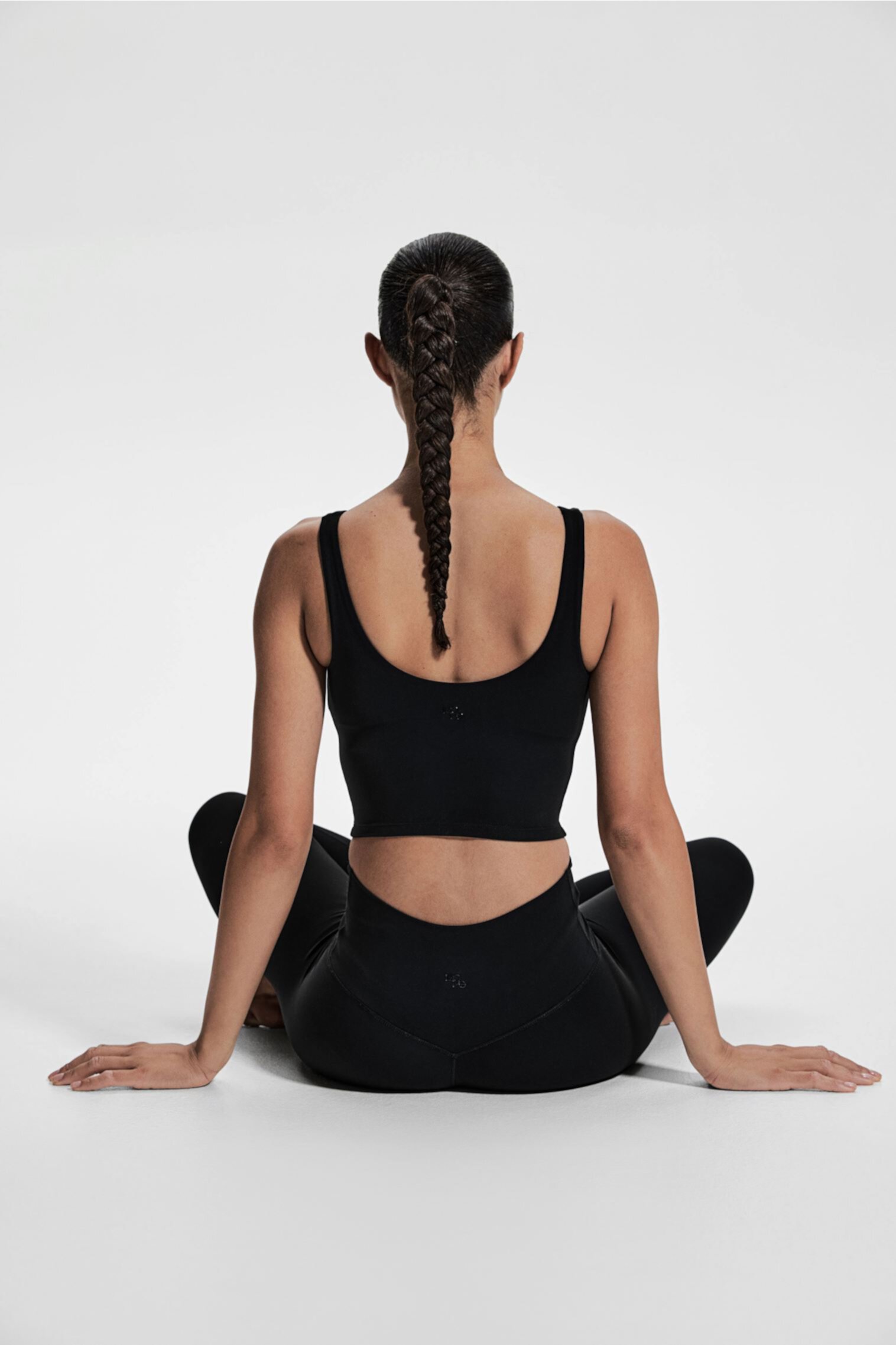 Light Support Yoga bra with SoftMove™ Lycra® H&M