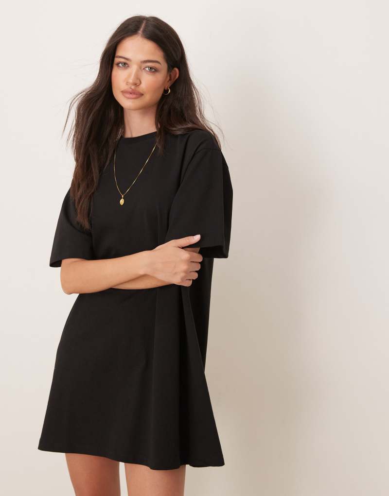 ASOS DESIGN oversized T-shirt dress with back tack detail in black Asos Design