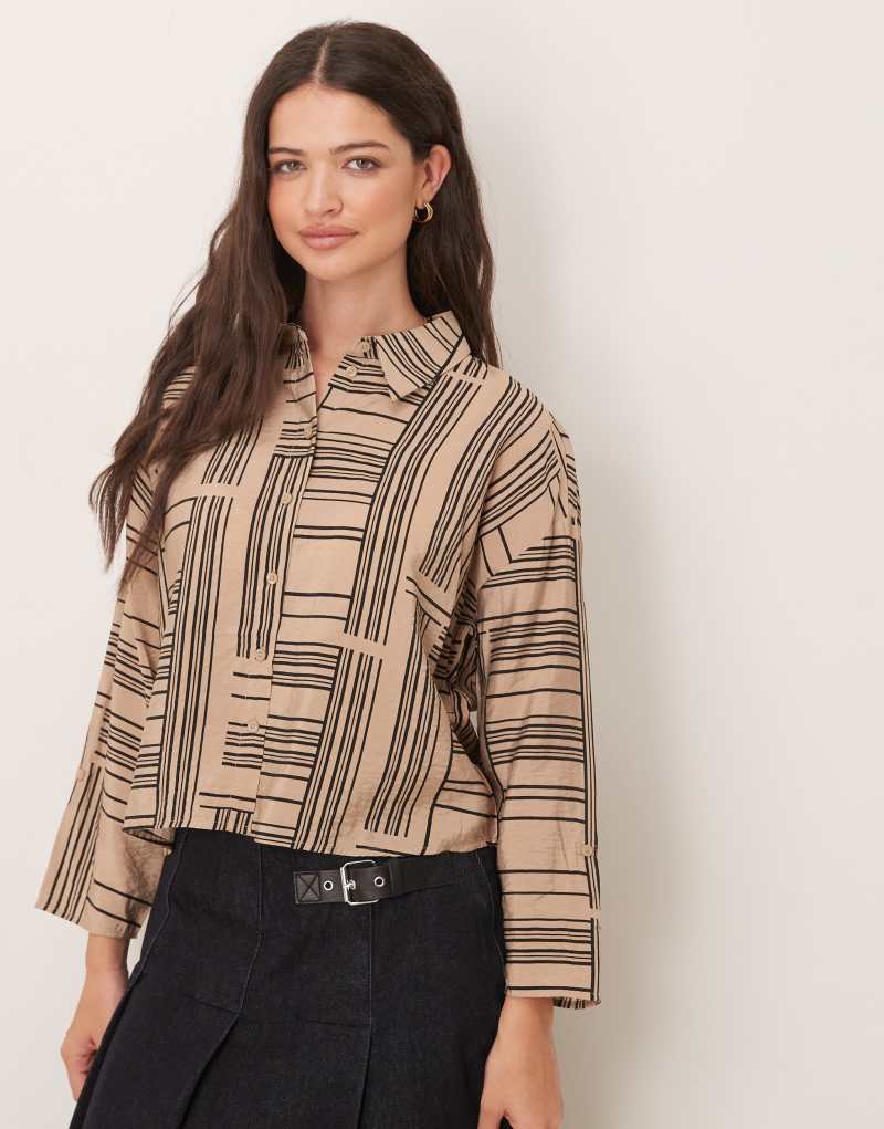 JDY boxy shirt with abstract stripes in beige Jdy