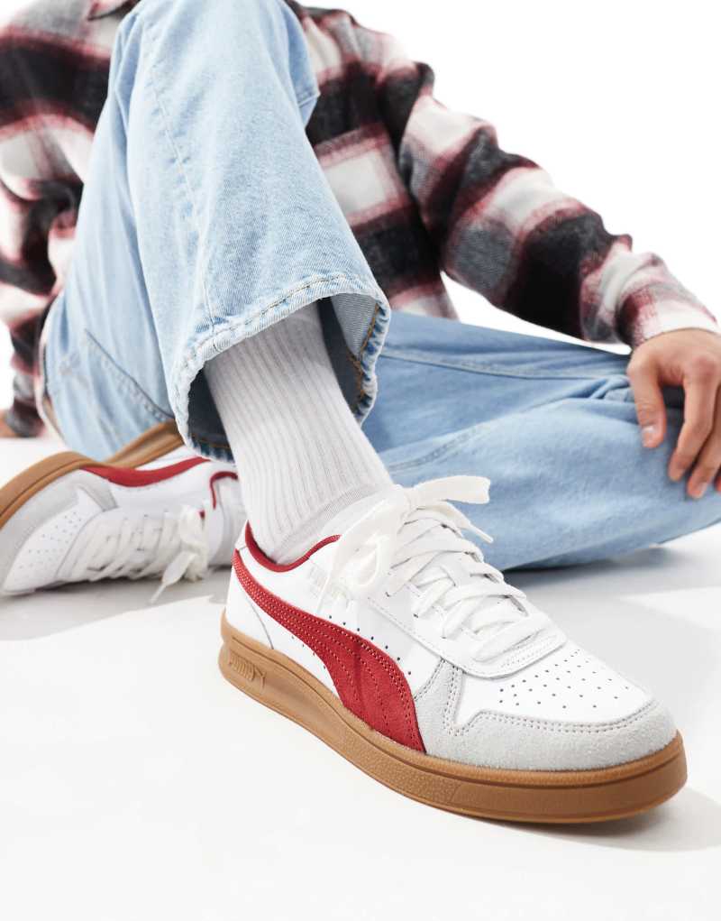 PUMA Indoor sneakers in white and red detail Puma