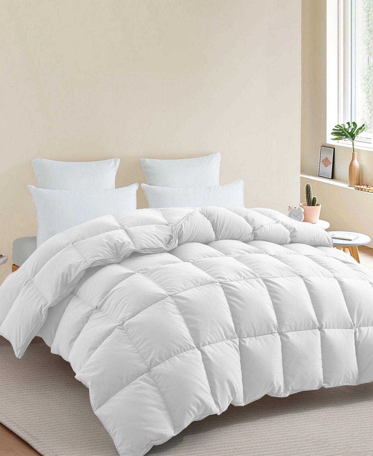 Medium Warmth Goose Feather Down Fiber Comforter, California King Unikome