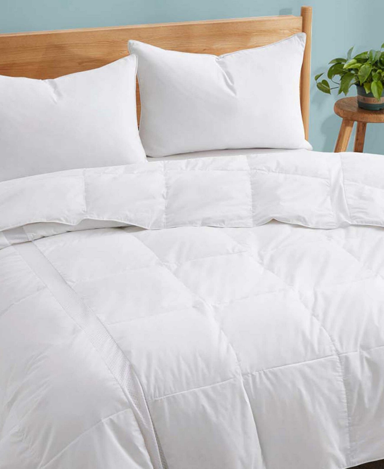 75% Down 25% Feather Comforter, Twin Unikome