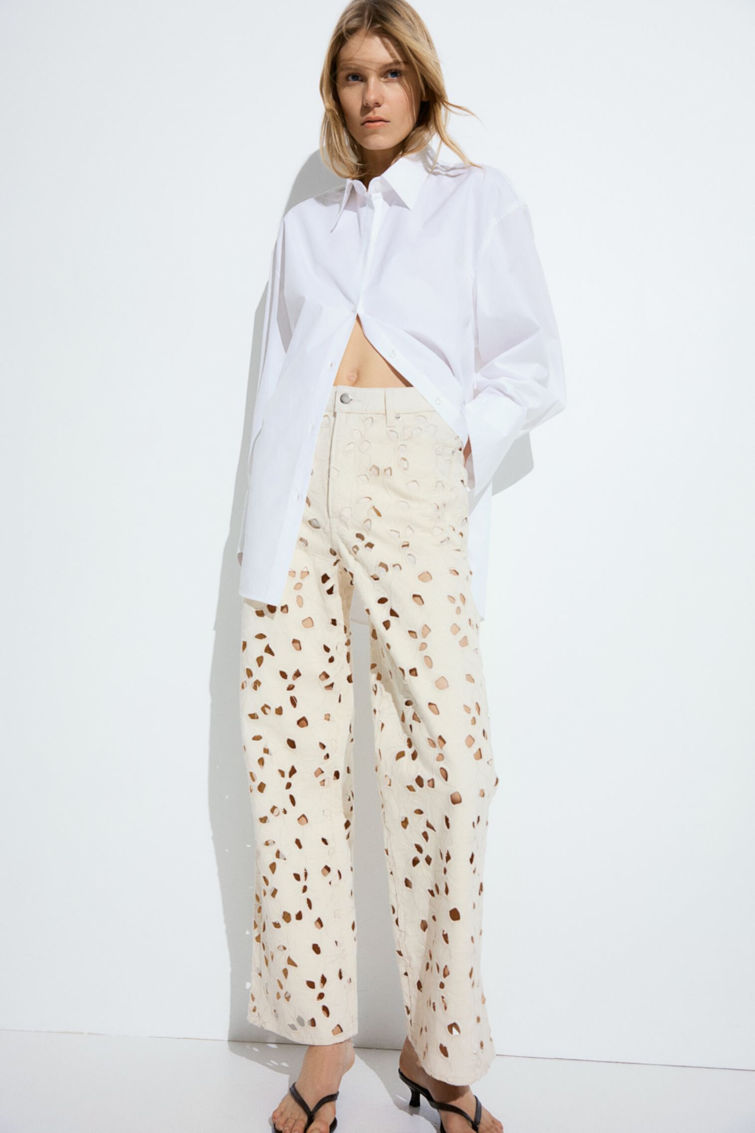 Eyelet-Embroidered Jeans H&M