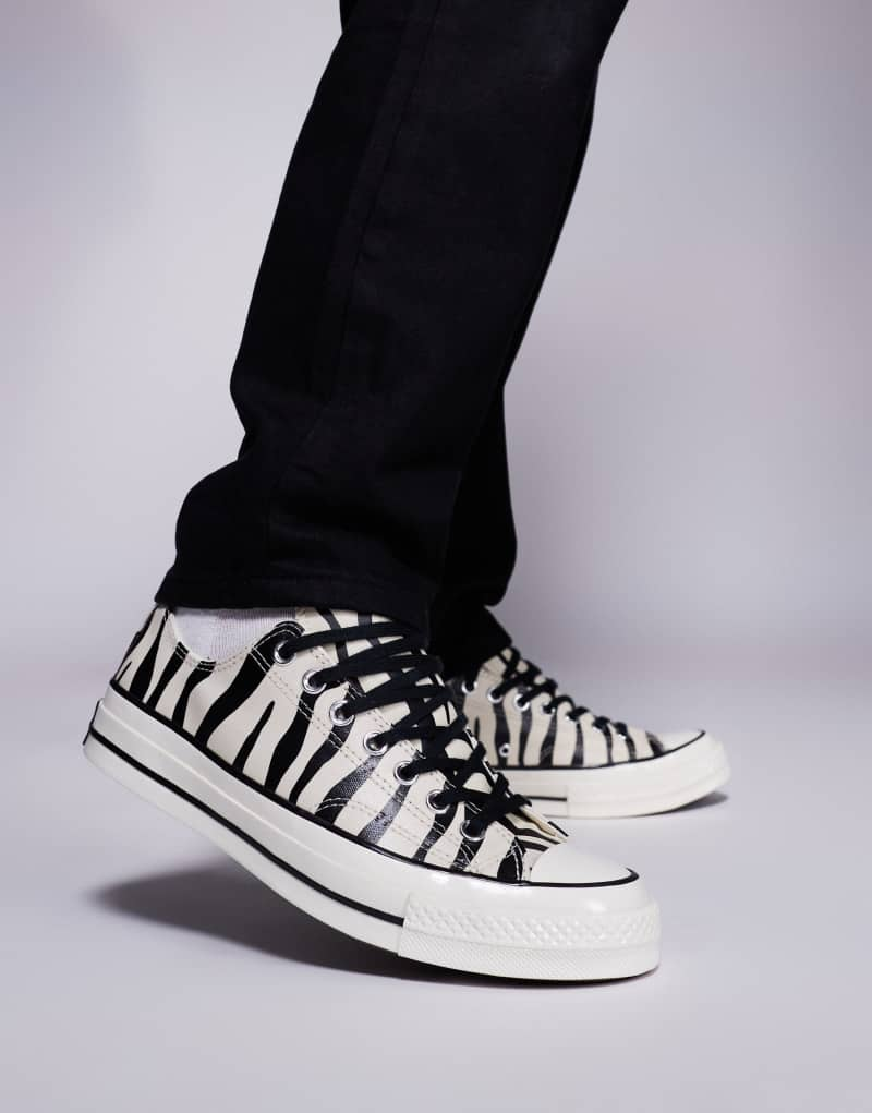 Converse Chuck 70 glow in the dark sneakers in zebra print Converse