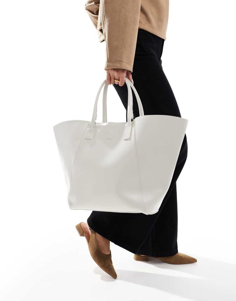 PASQ winged tote bag in stone Pasq