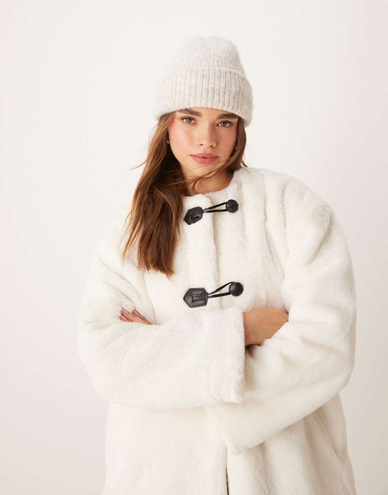 Vila collarless faux fur duffle jacket in cream Vila