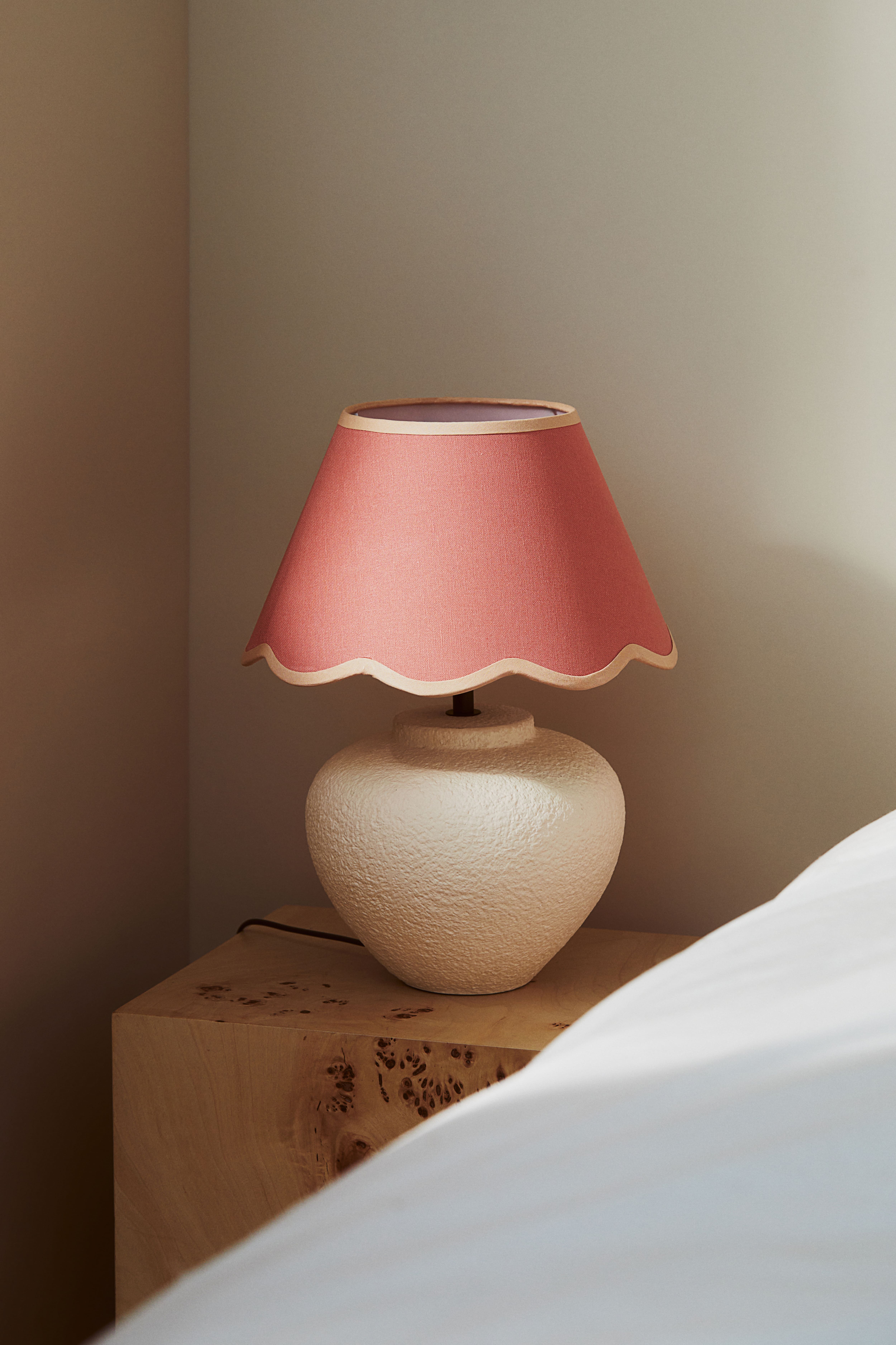 Scalloped-edge Lampshade H&M