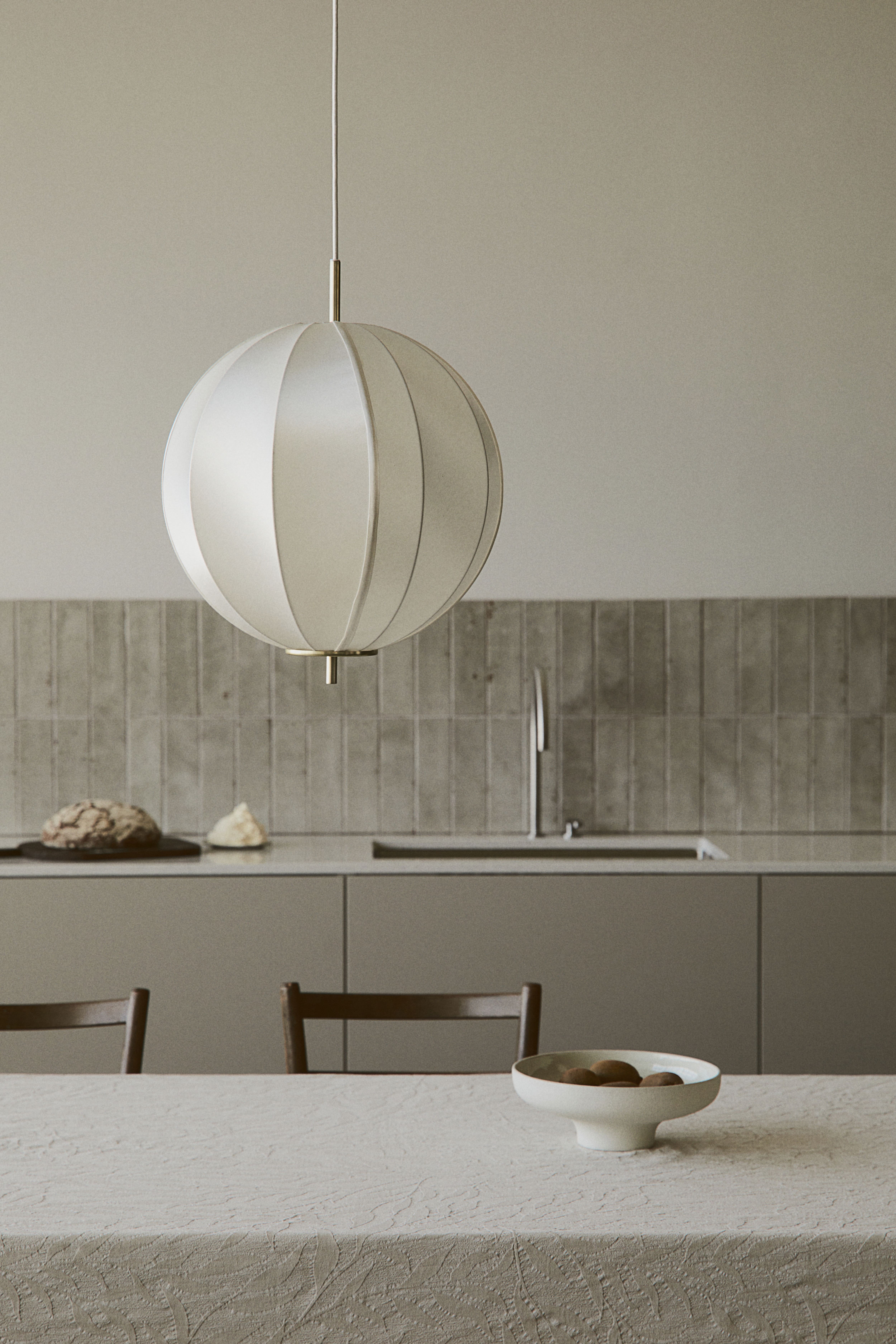 Fabric/metal pendant light H&M