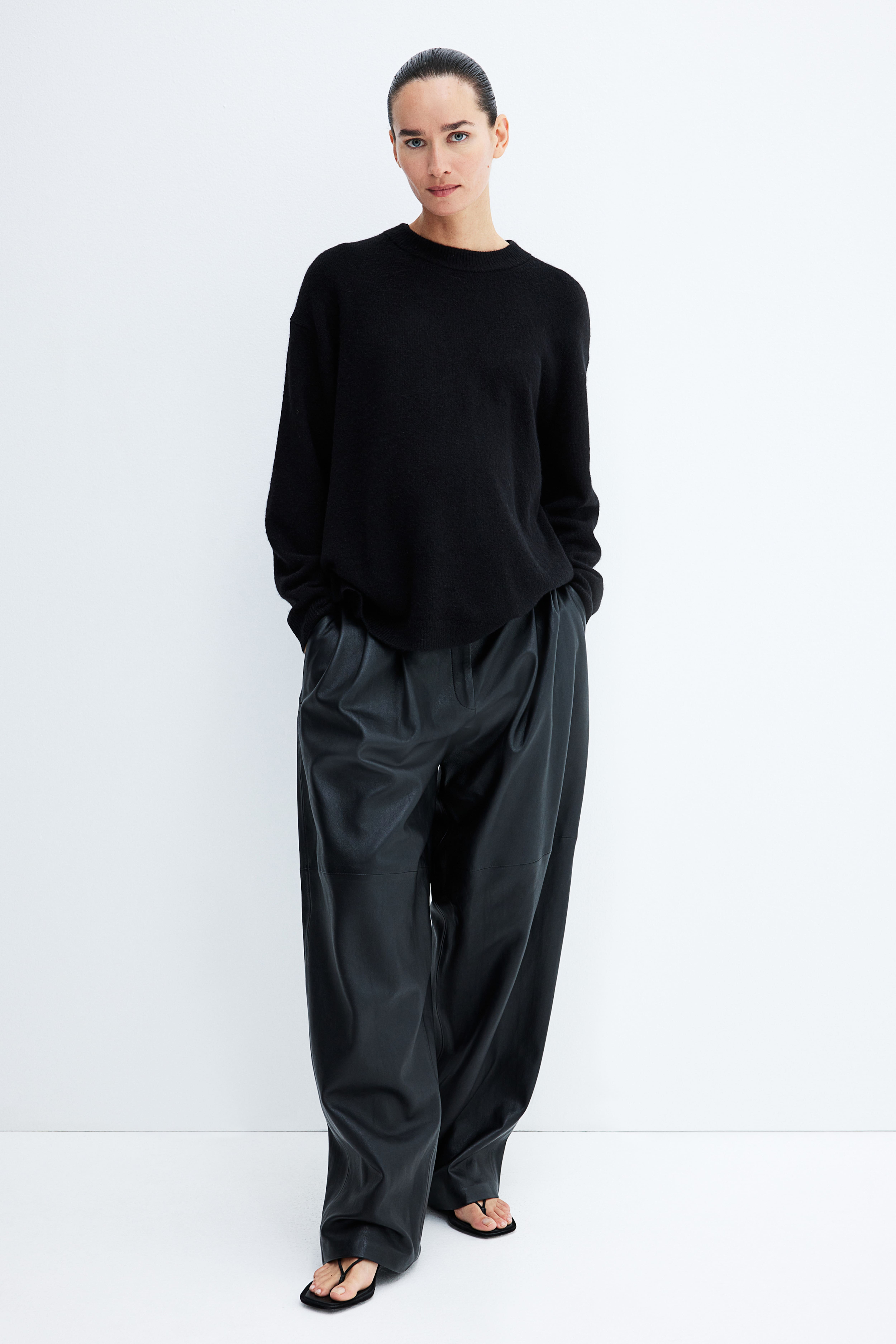 MAMA Slit-Hem Sweater H&M