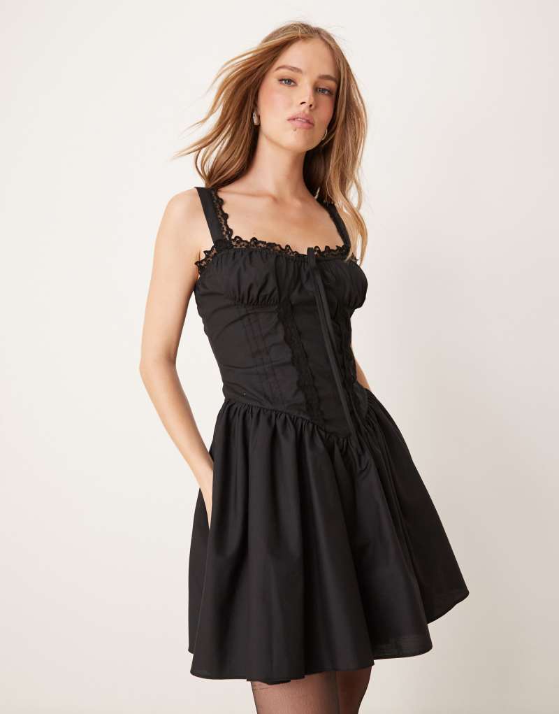 Мини-платье Miss Selfridge с корсетом, квадратным вырезом и кружева, черное Miss Selfridge